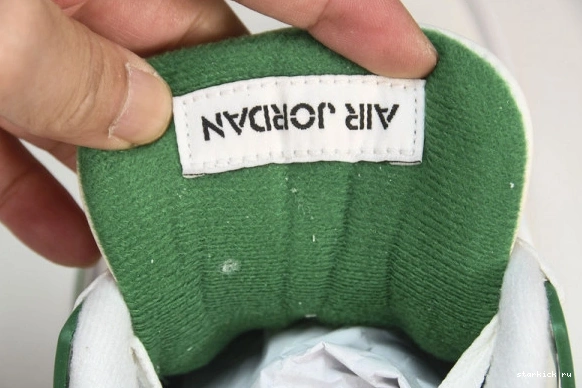   DR5415-103 Green Retro  4 SB Jordan DR5415-103 Pine 0310